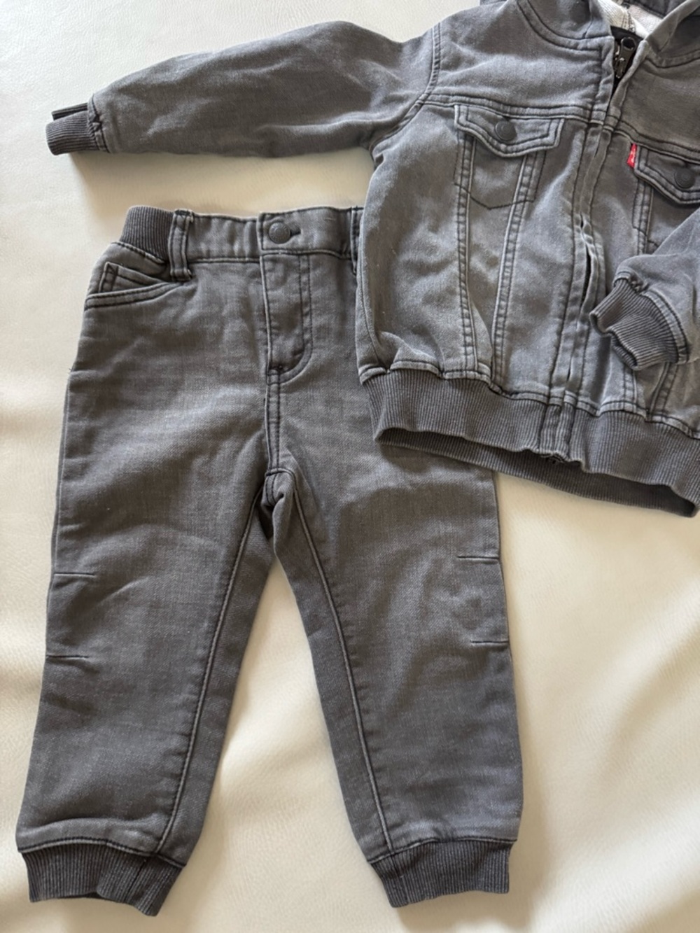 Levi’s Knit Denim Set 🖤 (24 months) - Picture 3 of 6